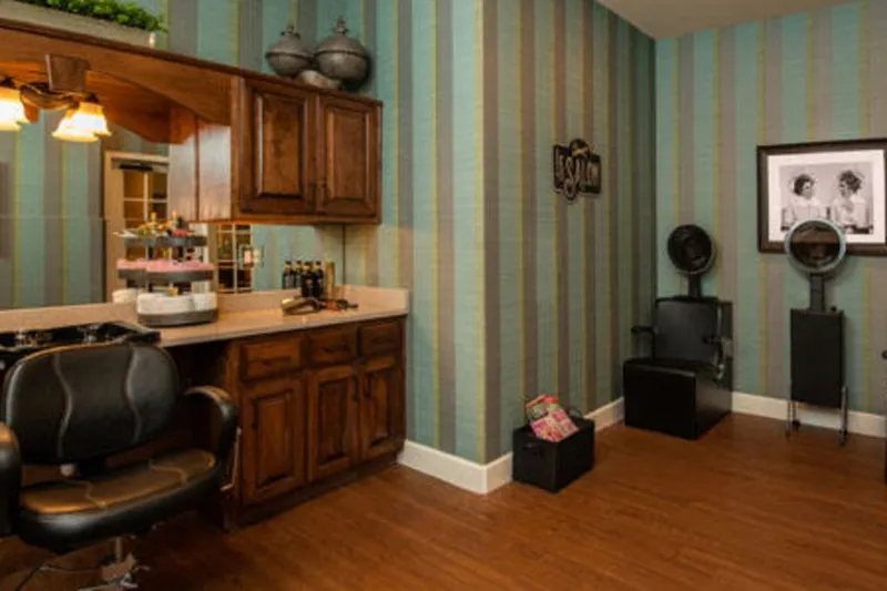 Silverado Lee’s Summit Memory Care Community - senior living in Lee's Summit, Missouri - photo 7