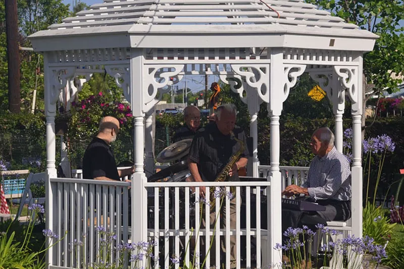 Silverado Newport Mesa Memory Care Community photo 7