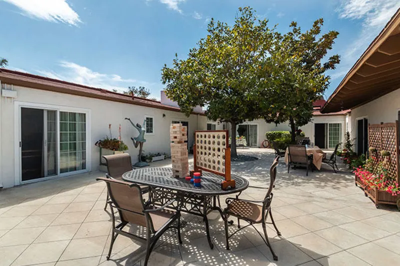 Silverado Tustin Hacienda Memory Care Community photo 4