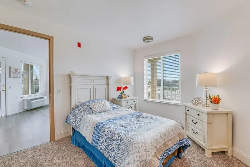 Solstice Senior Living at Bakersfield photo 4