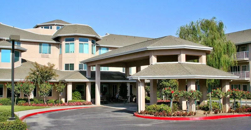 Solstice Senior Living at Bakersfield photo 5