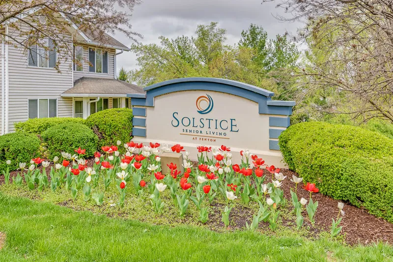 Solstice Senior Living at Fenton photo 4