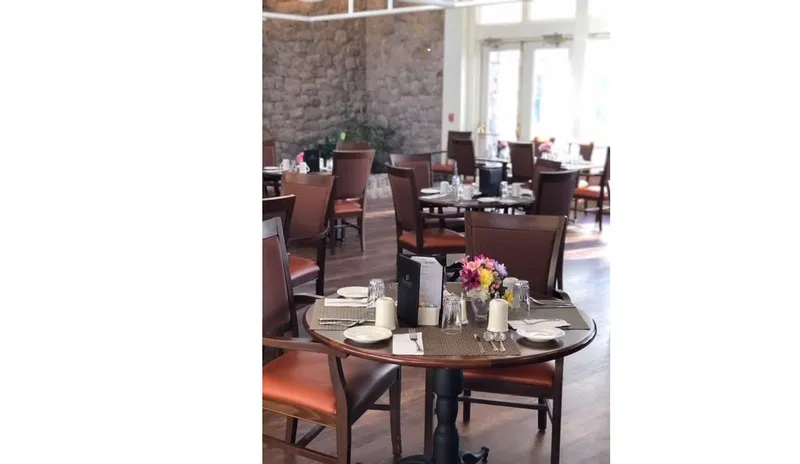 Solstice Senior Living at Guilford photo 9