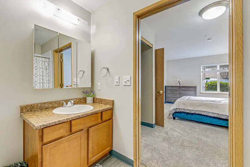 Solstice Senior Living at Normandy Park photo 9