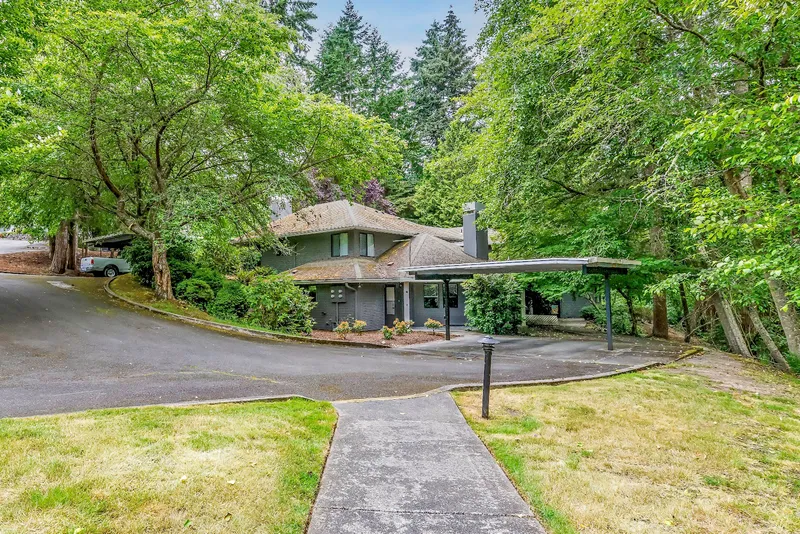 Solstice Senior Living at Point Defiance photo 9