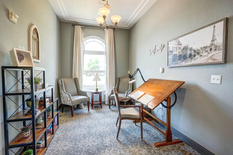 South Hill Village photo 8