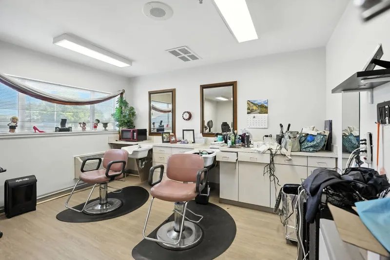 South Wind Heights photo 8