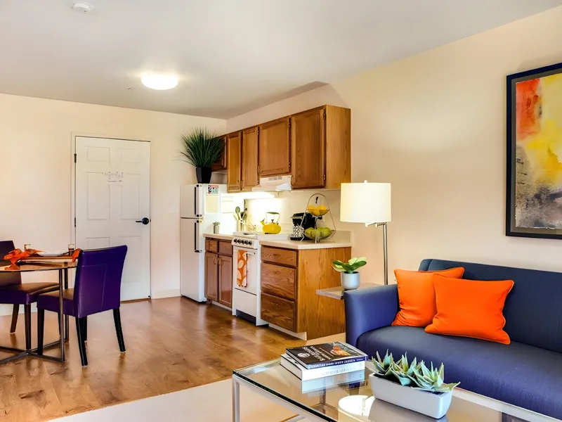 Springfield Place photo 5