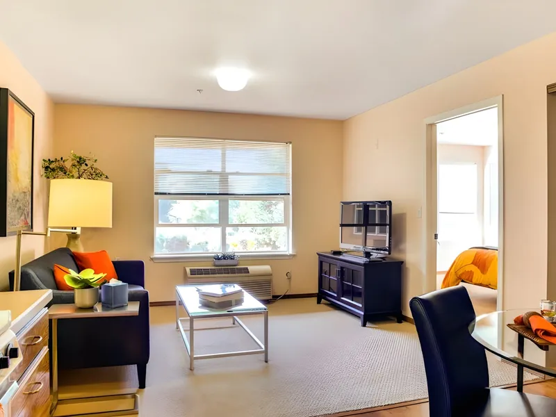 Springfield Place photo 7