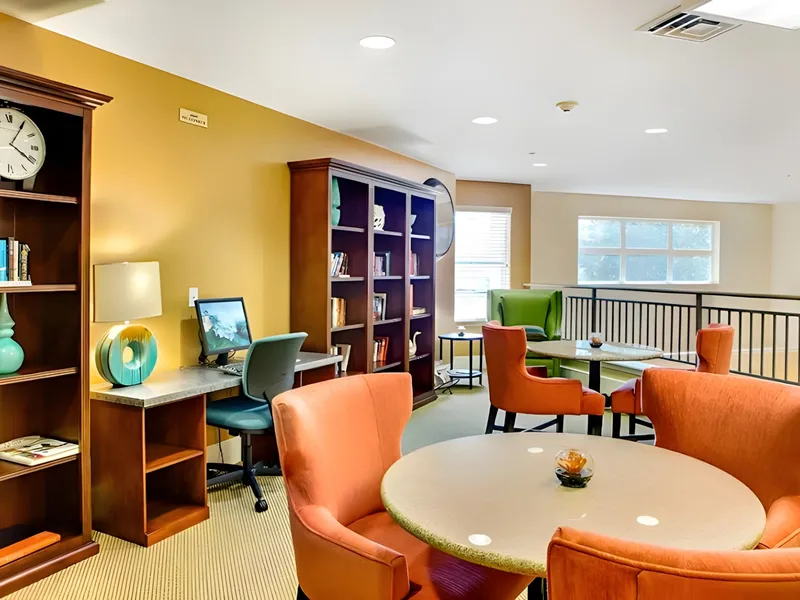 Springfield Place photo 8