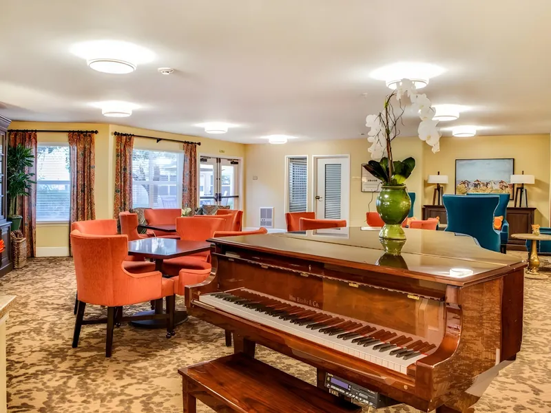 Springfield Place photo 9