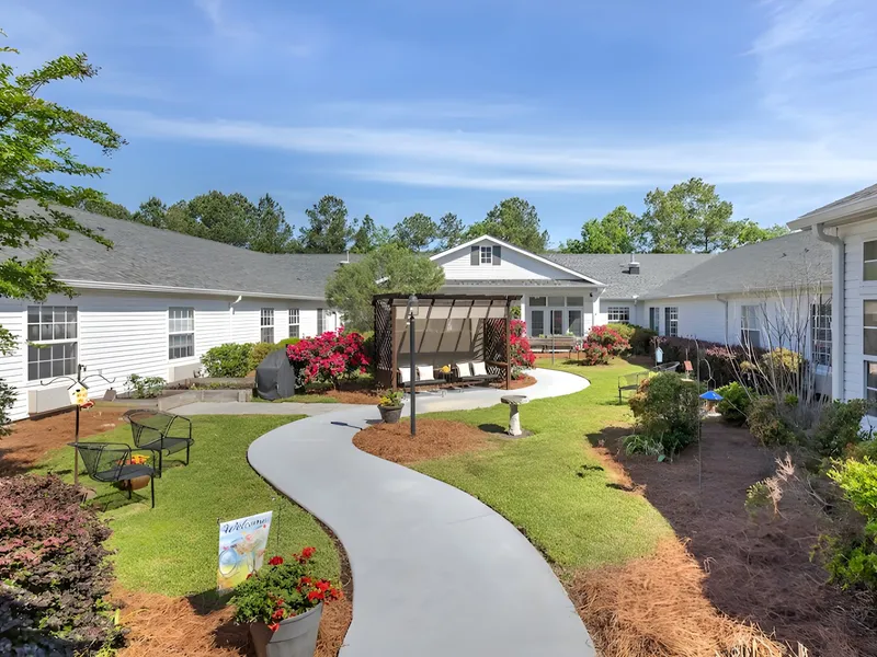 Springtree Manor photo 4