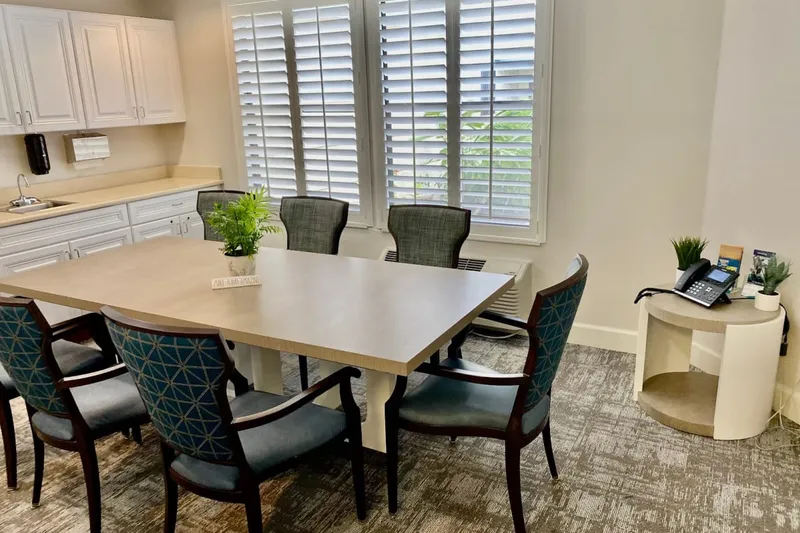 Springwood Court photo 7