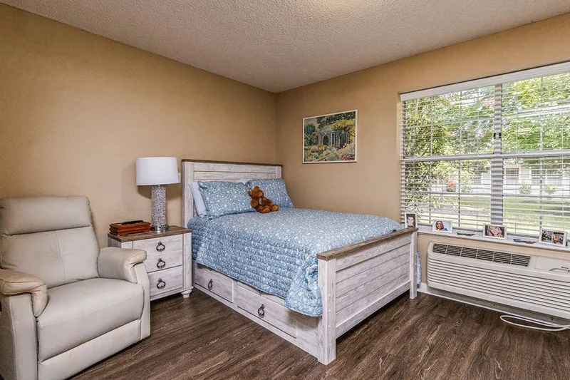 Strake Court photo 3