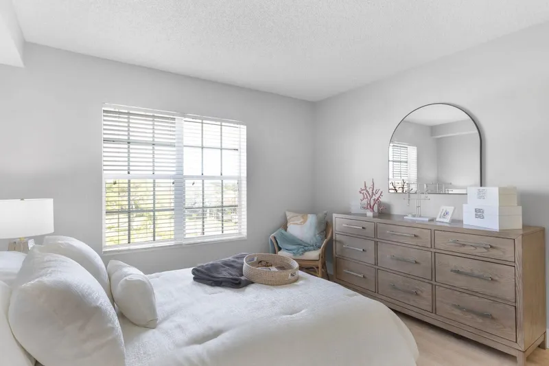 Stratford Court of Boca Pointe