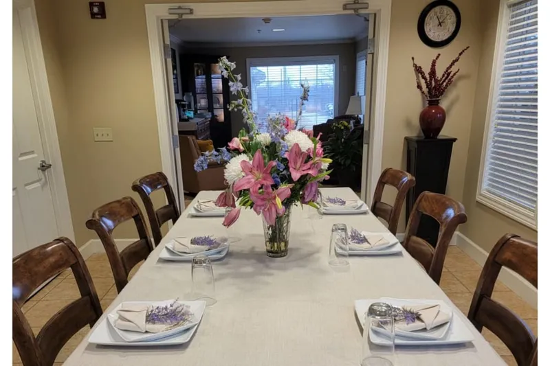 Sugar Creek Alzheimer’s Special Care Center photo 8