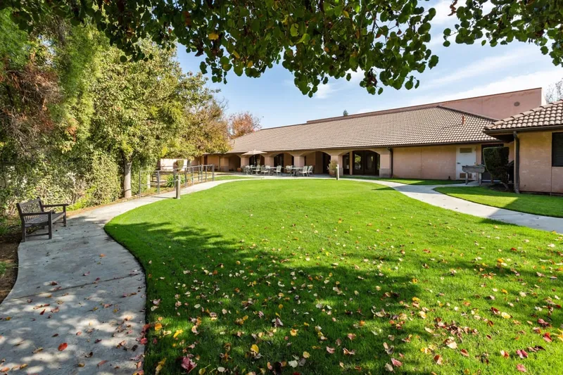 Summerfield of Fresno photo 2