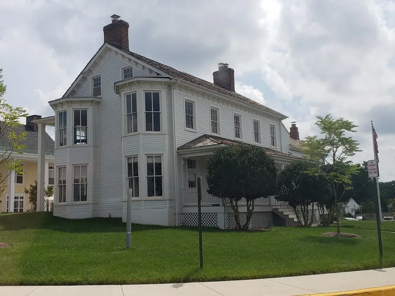 Sunrise at Silas Burke House photo 4