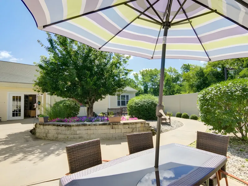 The Atrium at Cardinal Drive photo 4