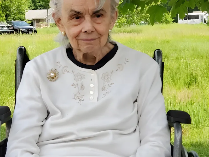 The Atrium at Cardinal Drive photo 8