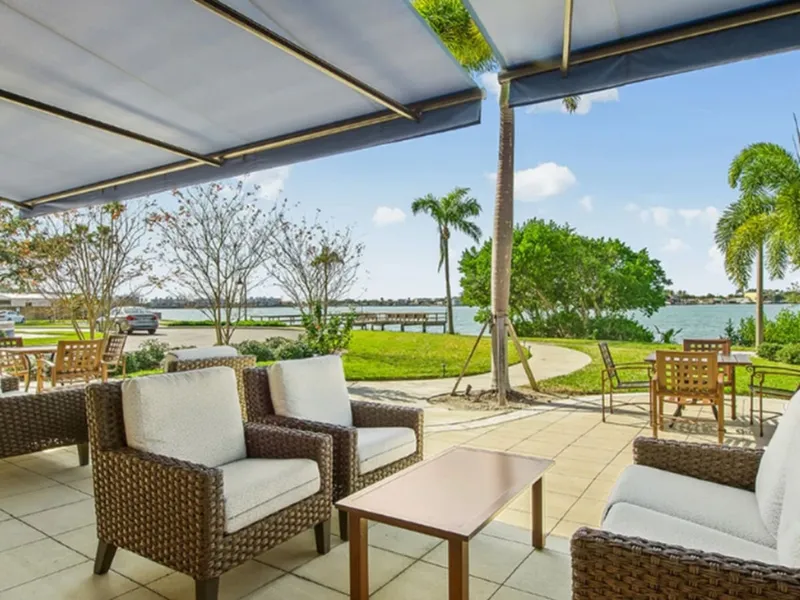 The Barclay at Pasadena photo 5