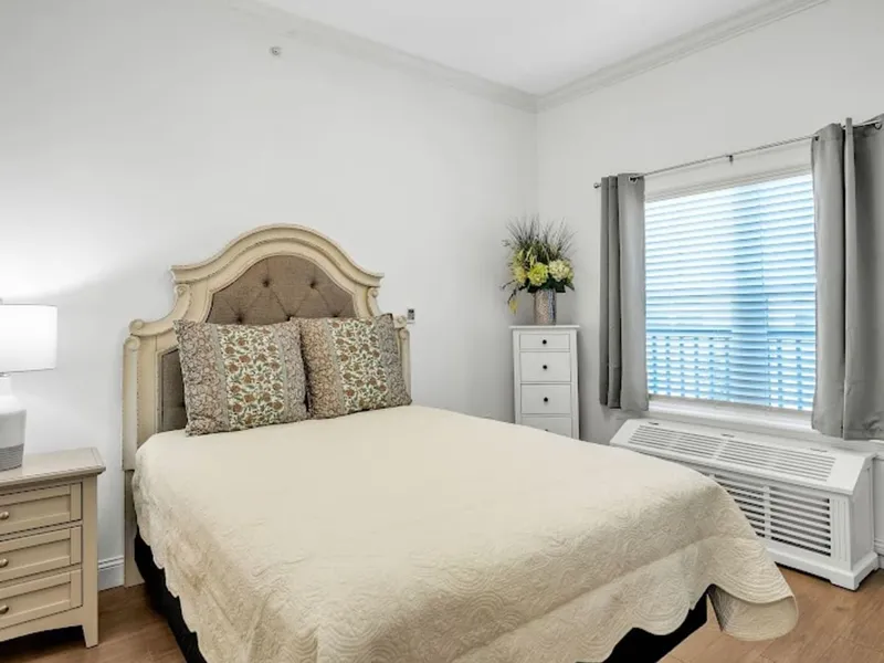 The Blake at Colonial Club photo 4