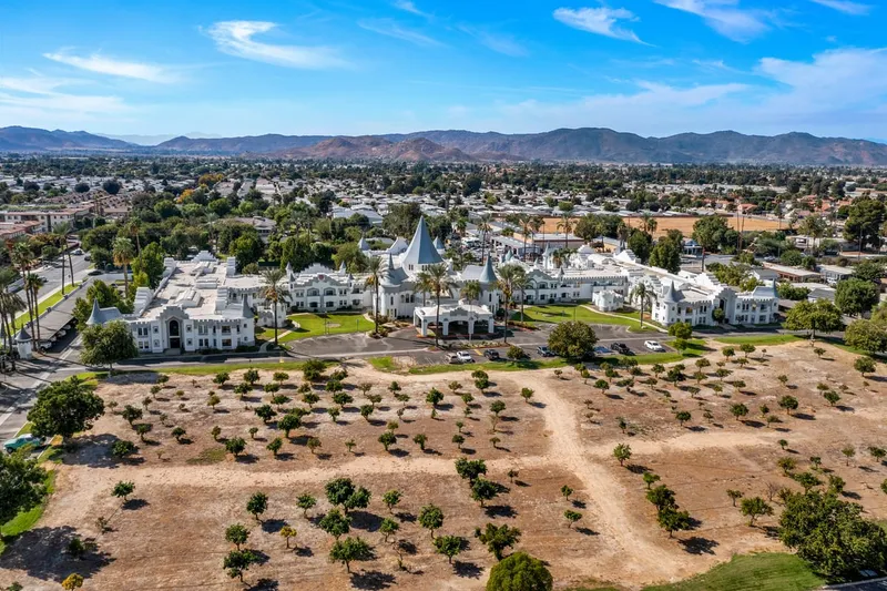 The Camelot Independent Senior Living photo 5