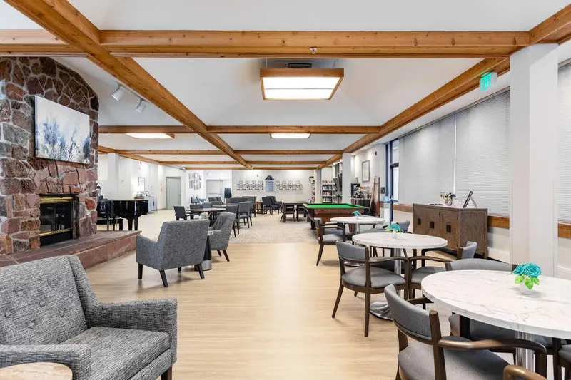 The Courtyard at Lakewood photo 3