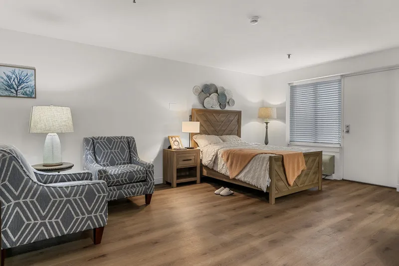 The Devon Senior Living photo 6