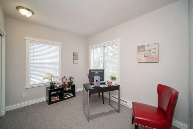 The Estates at Town Center Senior Living - senior living in Happy Valley, Oregon - photo 2