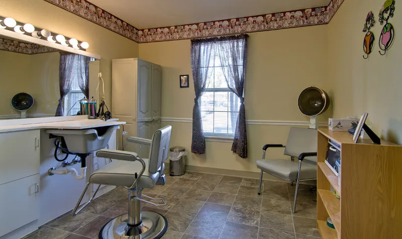 The Etheridge House Senior Living photo 9