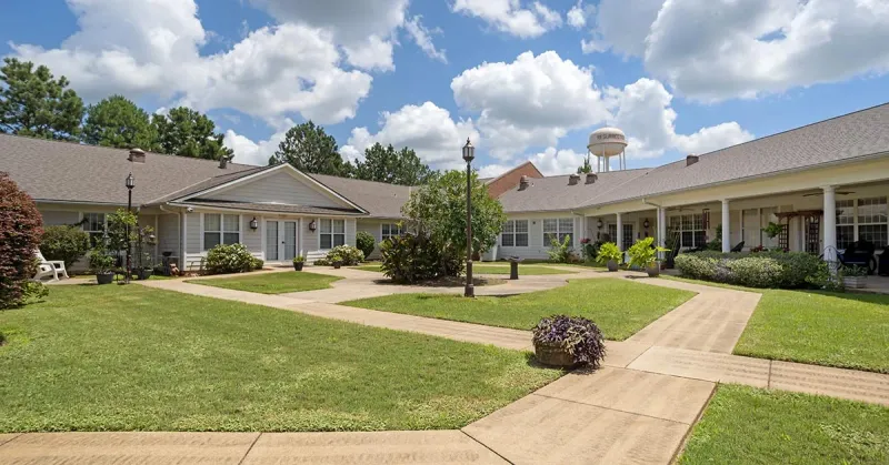 The Gables at Charlton Place - senior living in Deatsville, Alabama - photo 3