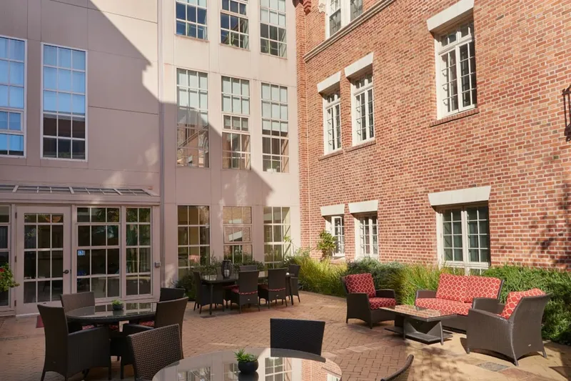 The Ivy at Golden Gate photo 4