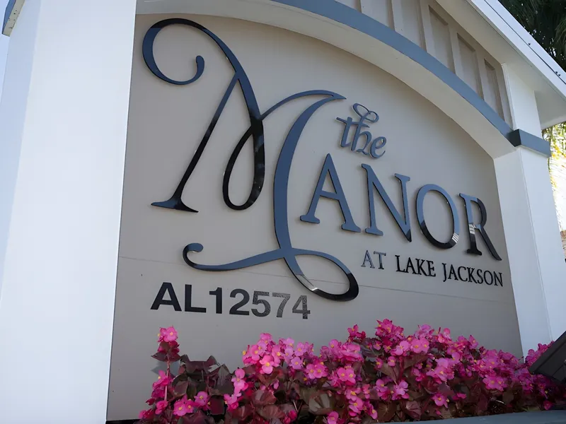 The Manor at Lake Jackson photo 9