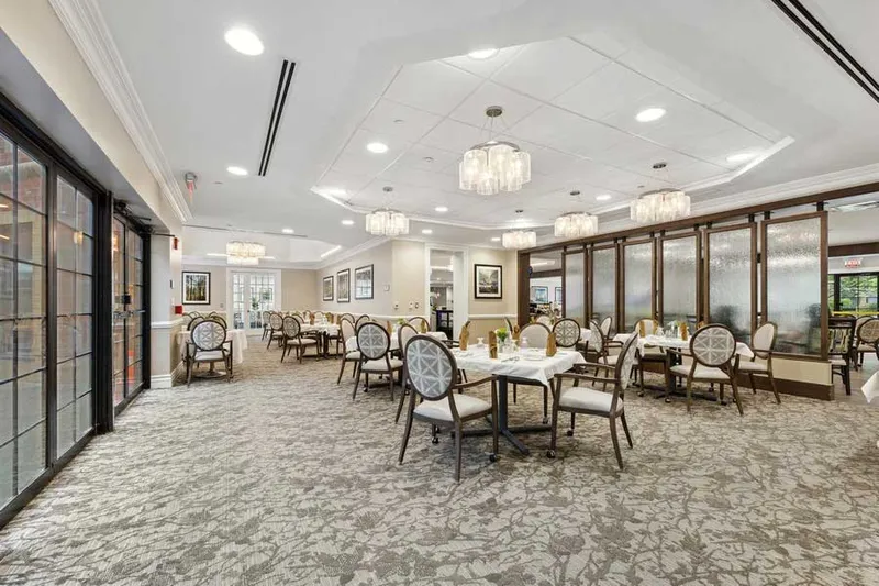 The Pointe at Teaneck Senior Living - senior living in Teaneck, New Jersey - photo 12