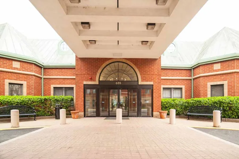 The Pointe at Teaneck Senior Living - senior living in Teaneck, New Jersey - photo 5