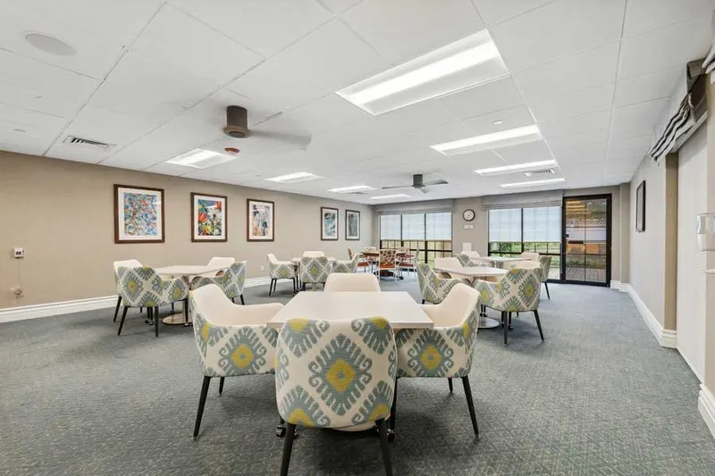 The Pointe at Teaneck Senior Living - senior living in Teaneck, New Jersey - photo 6