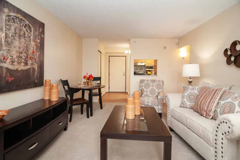The Pointe at Teaneck Senior Living - senior living in Teaneck, New Jersey - photo 7