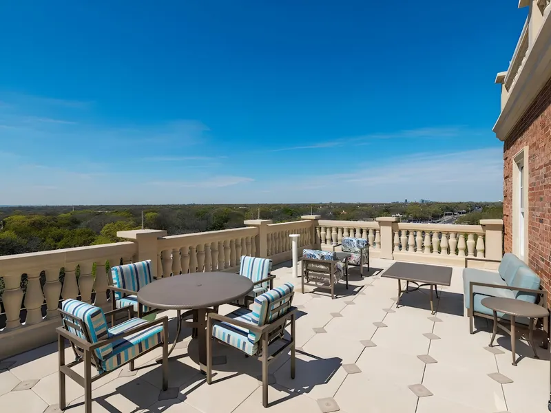 The Preston of the Park Cities photo 2