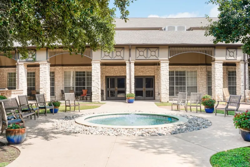 The Reserve at North Dallas photo 2