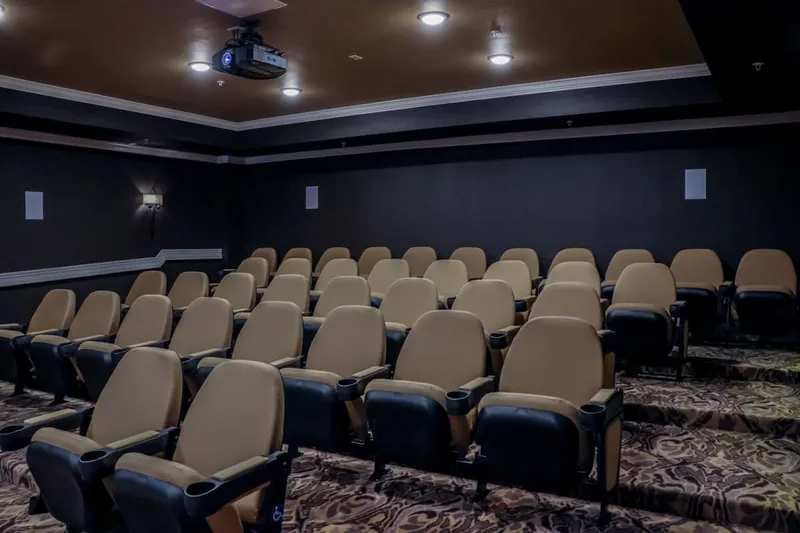 The Veraden photo 10