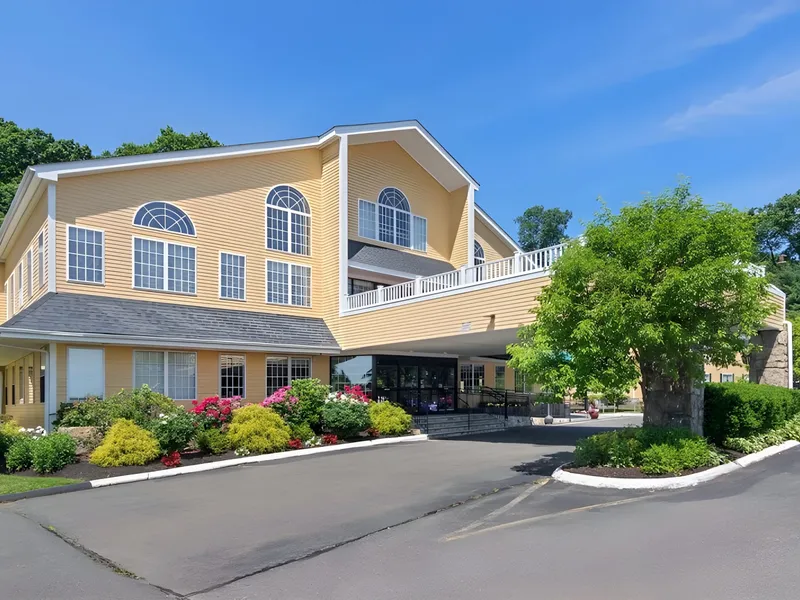 The Village at Brookfield Common photo 6