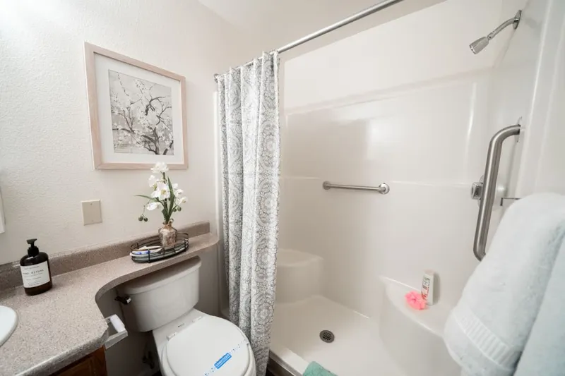 Thunderbird Senior Assisted Living & Memory Care photo 8