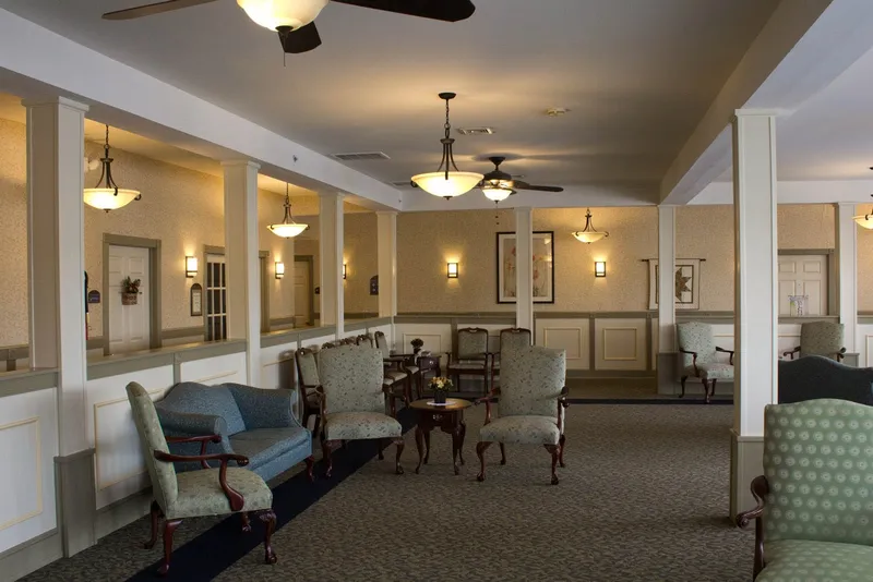 Tiffany Court at Kingston photo 2