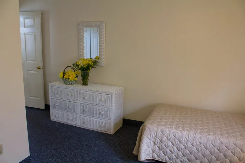 Tiffany Court at Kingston photo 5