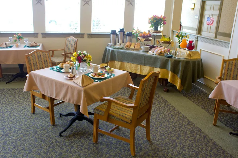 Tiffany Court at Kingston photo 6