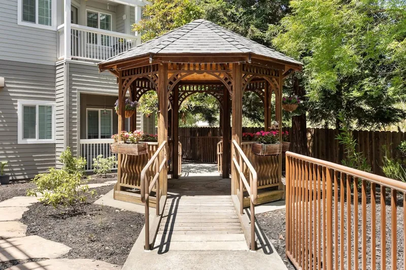 Tiffany Court of Walnut Creek photo 2