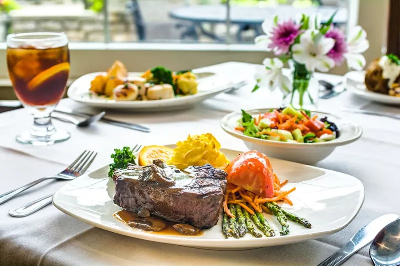 Town Village of Leawood photo 8