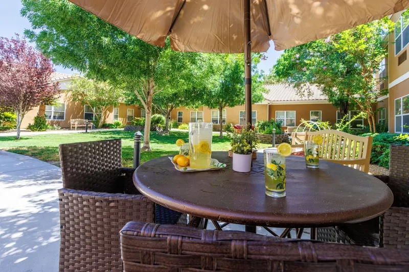 Vista Pointe at Mira Loma photo 7