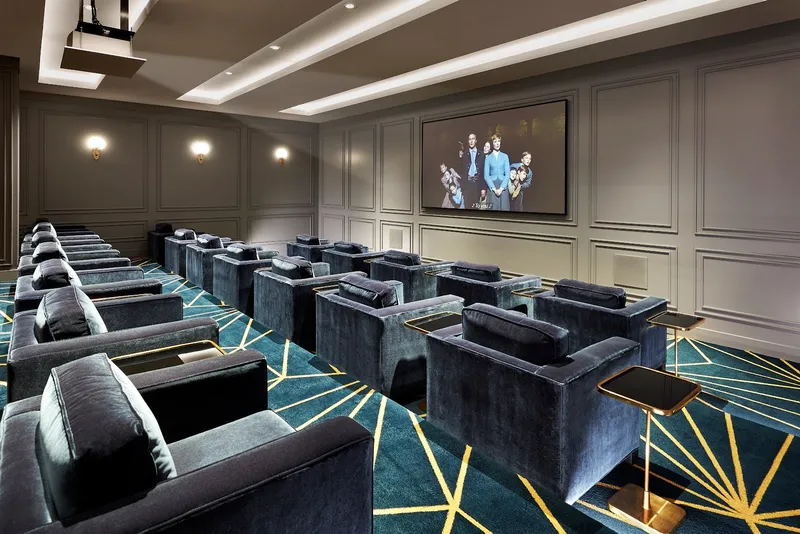 Vivante Newport Center photo 9